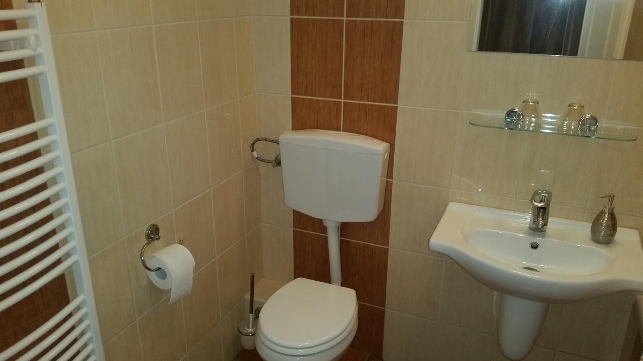 Hotel Sormester Сарваш Екстер'єр фото